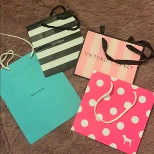 ❌SOLD ON Ⓜ️ ❌Store shopping bags